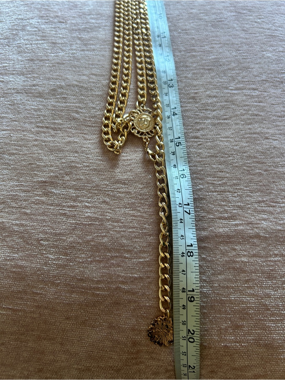 Chunky Gold Chain belt - Picture 6 of 6